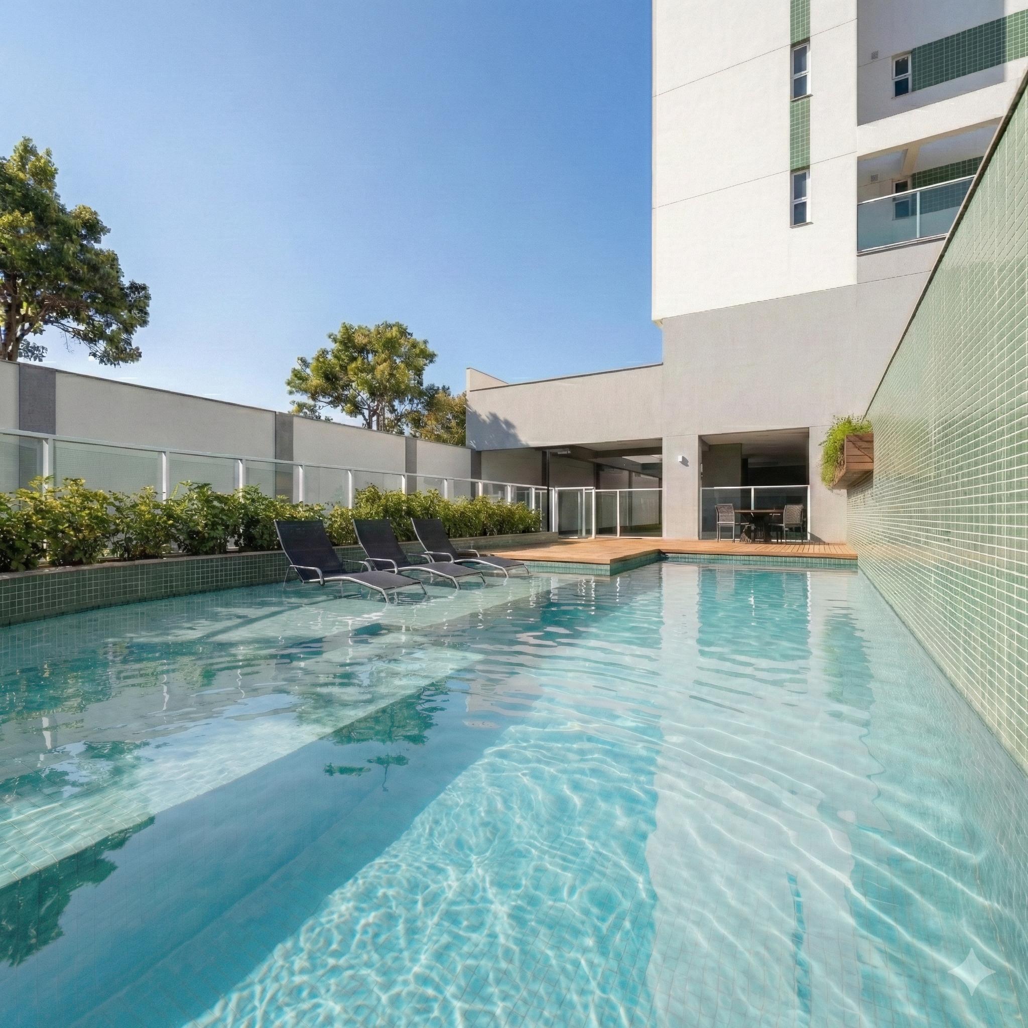 Piscina junto ao edifício